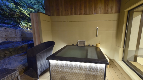 【山のテラス・和室】温泉露天風呂＆ウッドデッキ付 44平米